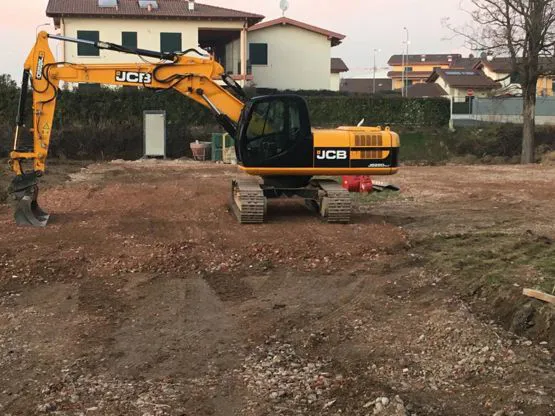 Escavatore JCB 220