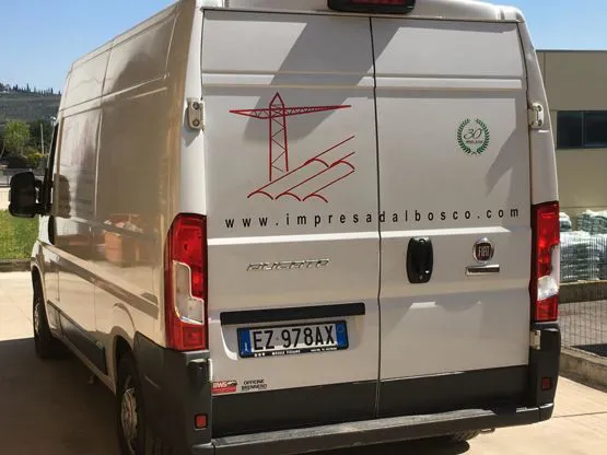Fiat Ducato furgonato attrezzato con apparecchiature specifiche