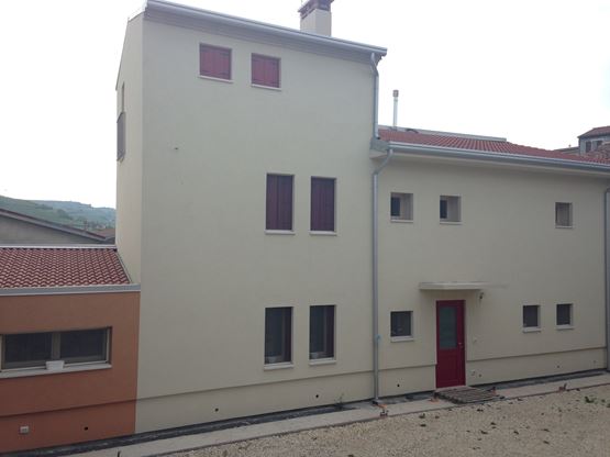 Ristrutturazione di blocco centrale su due livelli di complesso abitativo a Monteforte d’Alpone