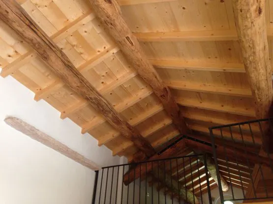 Particolari interni di ristrutturazione completa di villa in Val Frasele a Giazza