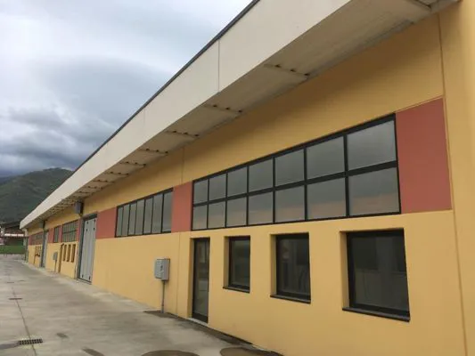 Capannoni in vendita in Val D'Illasi